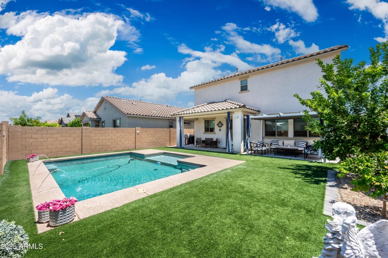 25218 N 143rd Ln-Surprise AZ 85387-8 cop