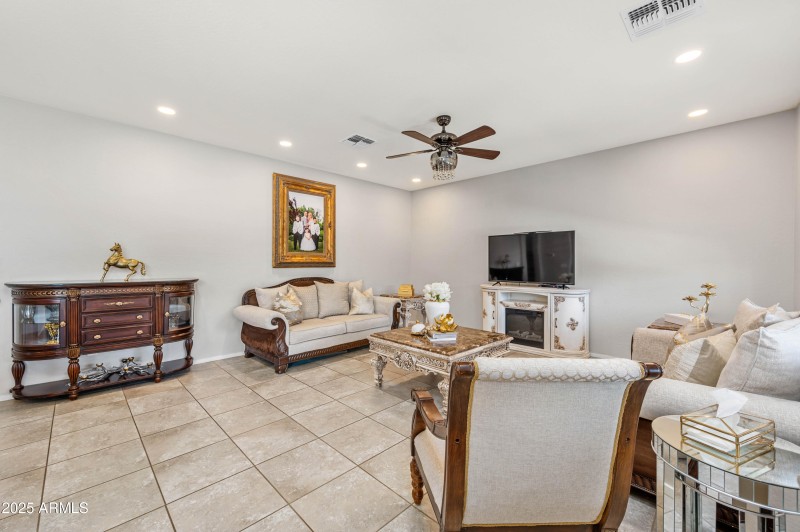 25218 N 143rd Ln-Surprise AZ 85387-42