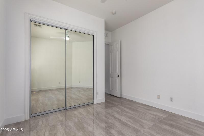 683c77_27 - Buckboard