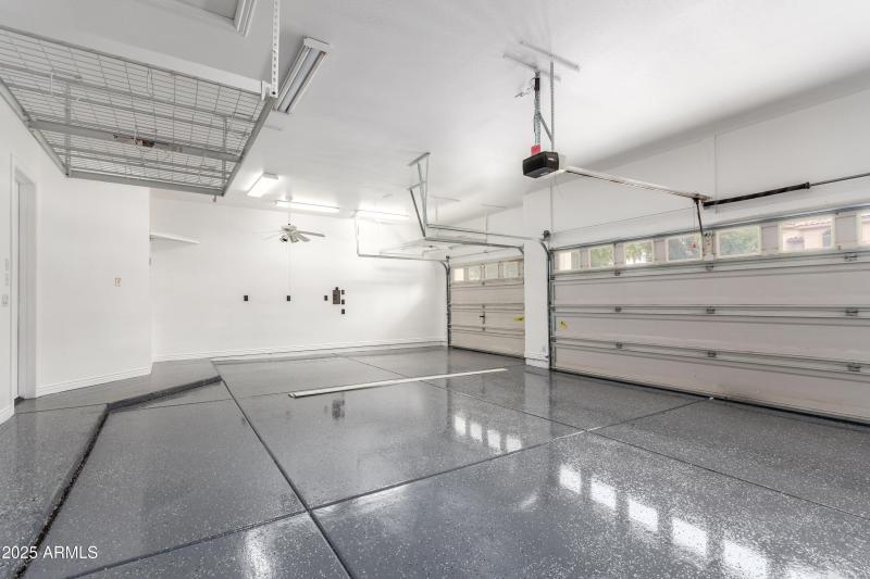 683c77_36 - Buckboard