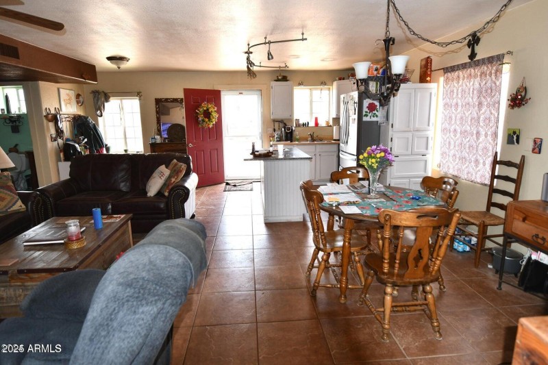 20240614031451643073000000-o