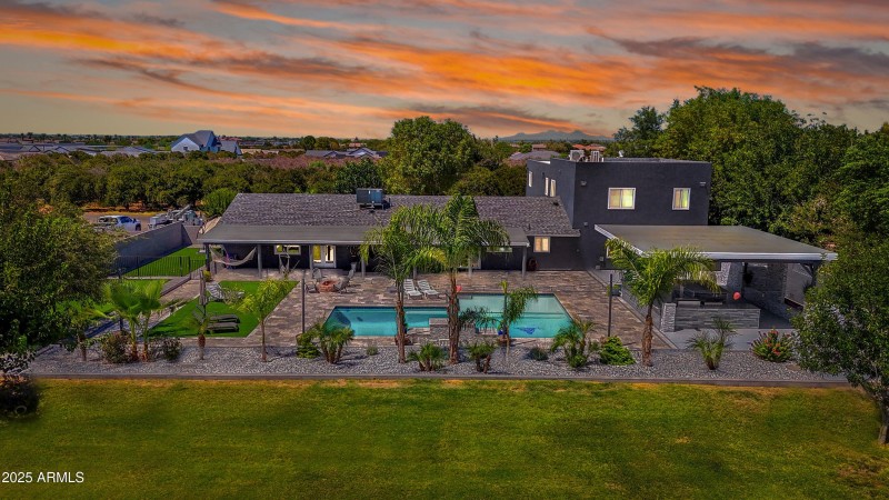 005-17735-E-Mews-Rd-5