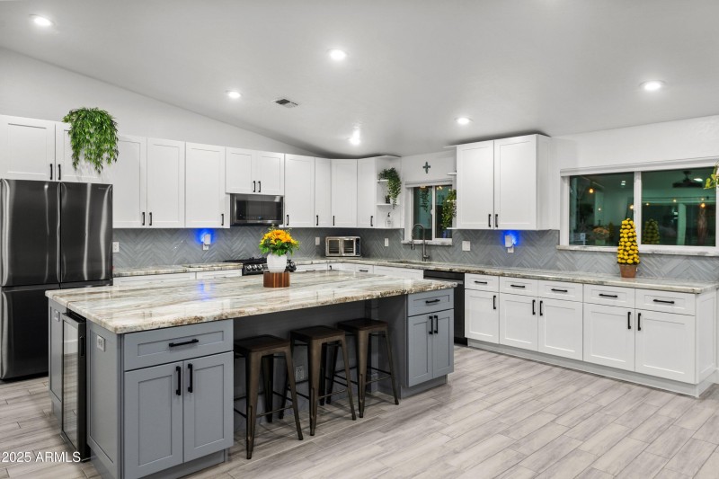 022-17735-E-Mews-Rd-23