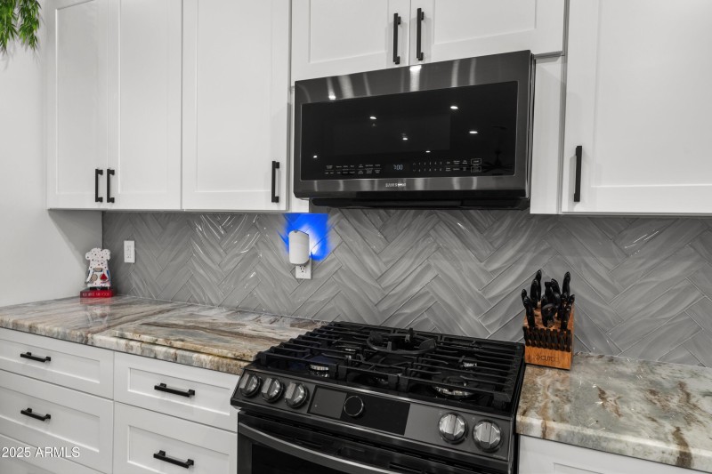 025-17735-E-Mews-Rd-26