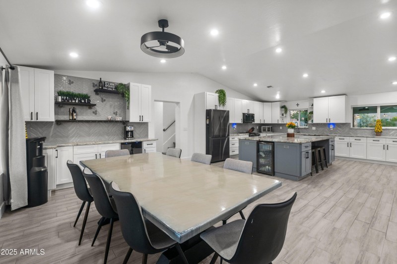 030-17735-E-Mews-Rd-31