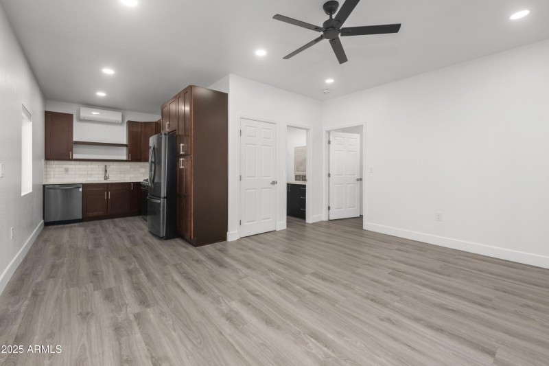 054-17735-E-Mews-Rd-55