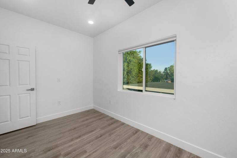 059-17735-E-Mews-Rd-60