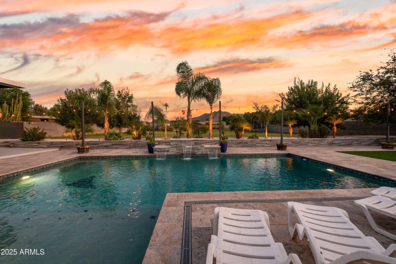 070-17735-E-Mews-Rd-71