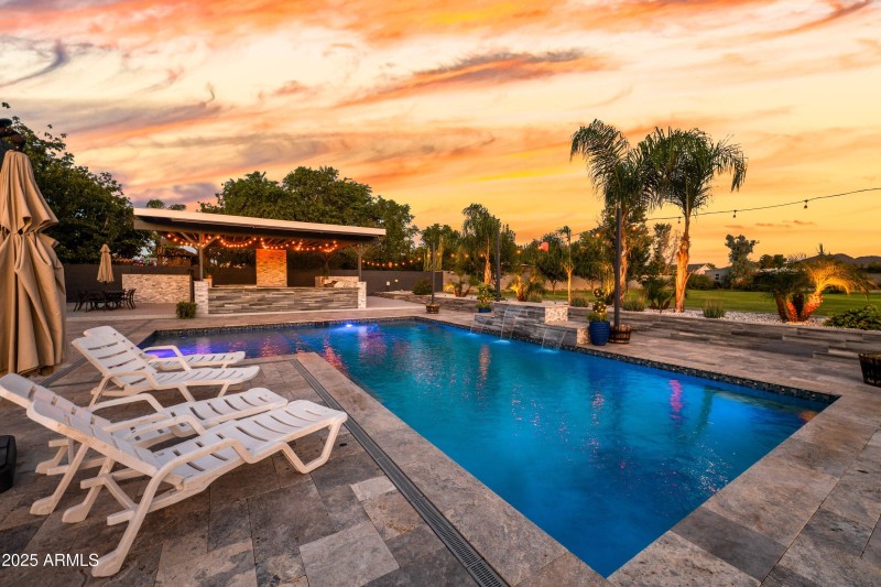 071-17735-E-Mews-Rd-72