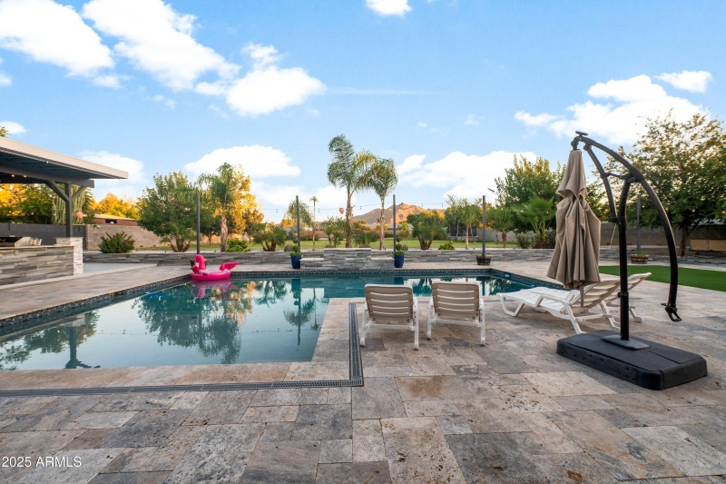 079-17735-E-Mews-Rd-80