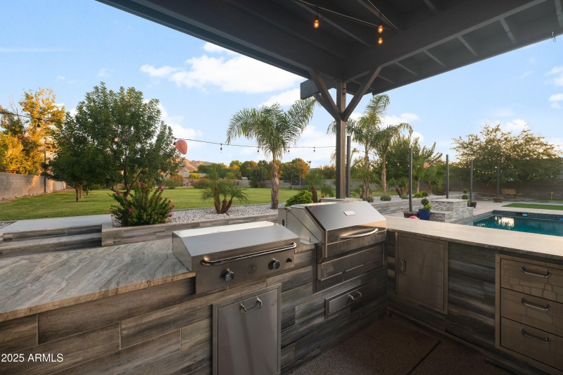 087-17735-E-Mews-Rd-88