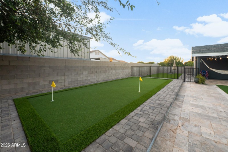 089-17735-E-Mews-Rd-90