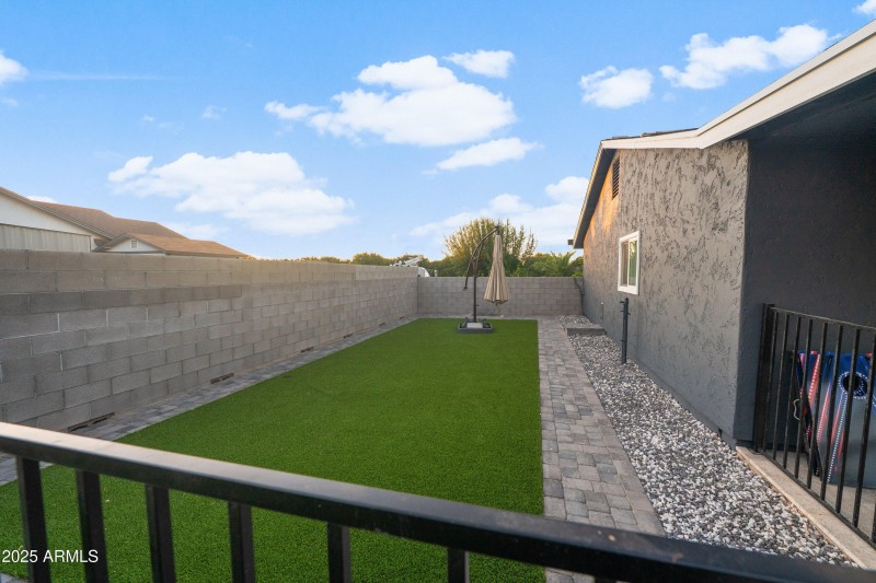 090-17735-E-Mews-Rd-91