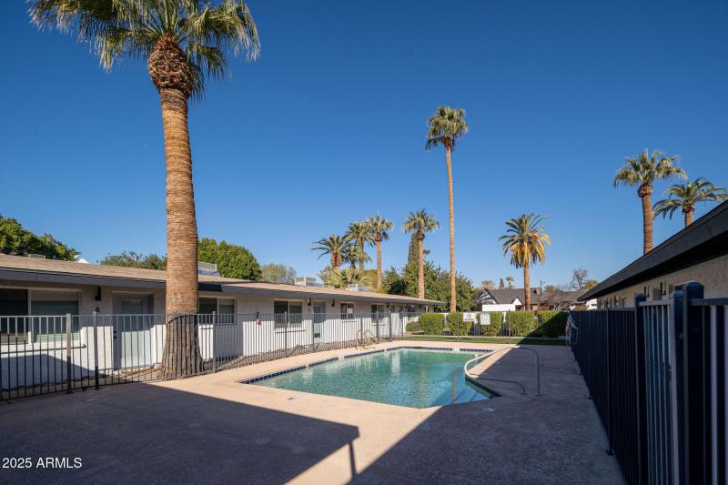 20250113_37-W-Medlock-Rd_13