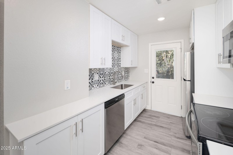 20250113_37-W-Medlock-Rd_07