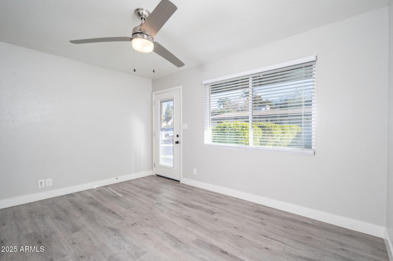 20250113_37-W-Medlock-Rd_09