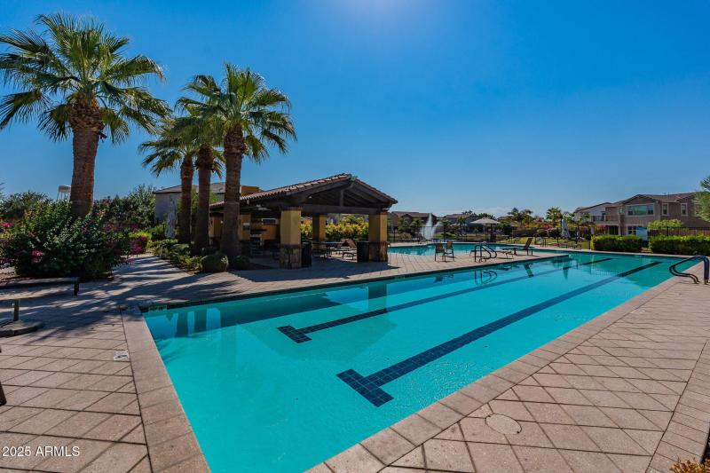 43-web-or-mls-Sabrina-community-3