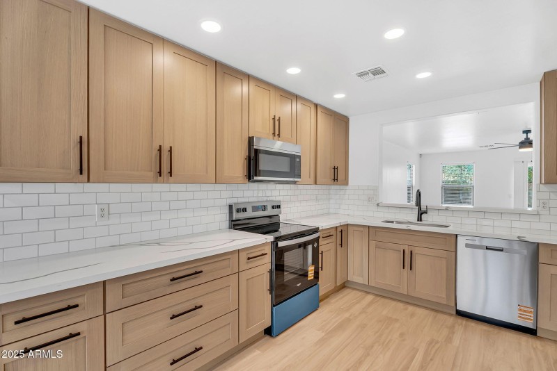 10-web-or-mls-Agrarian Hills-10