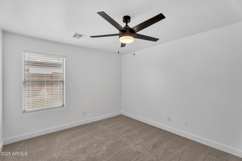 22-web-or-mls-Agrarian Hills-21