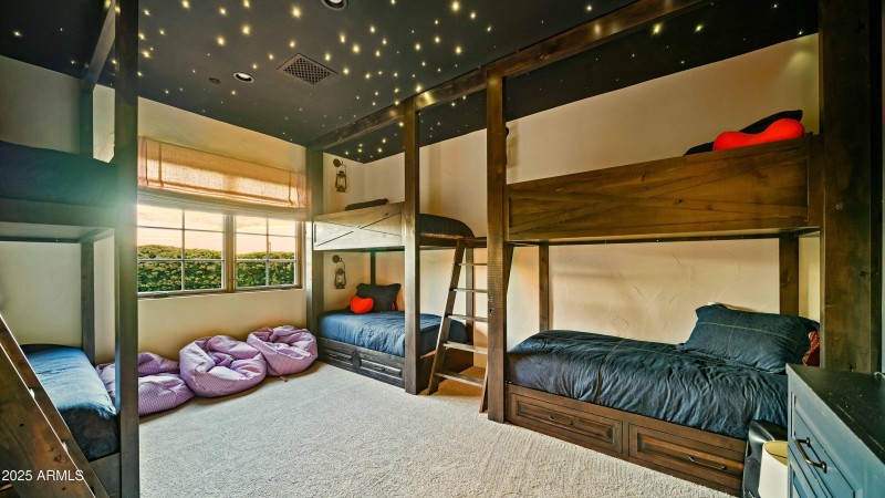 BUNK BEDROOM
