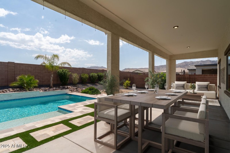 Back Patio w:misting system