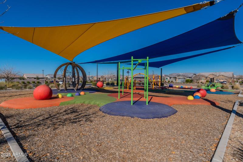 Cadence Community Amenities