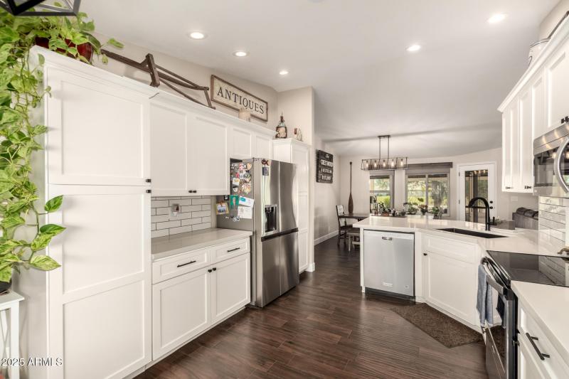 18 - Yellow Wood 2246