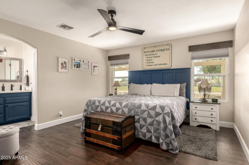 19 - Yellow Wood 2246