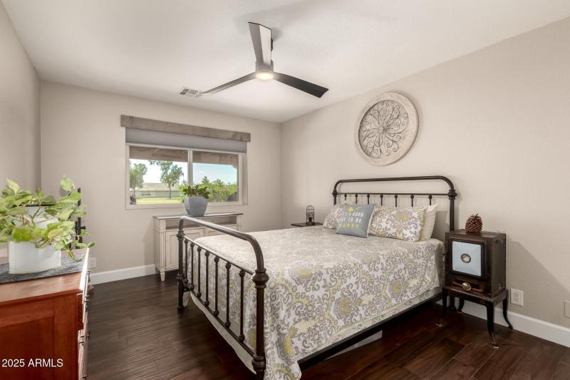 25 - Yellow Wood 2246