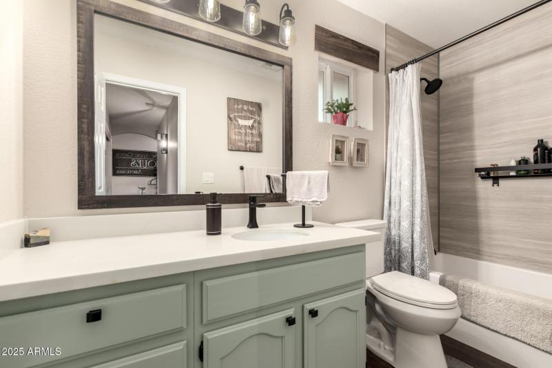 29 - Yellow Wood 2246