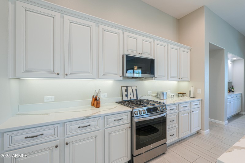 Under cabinet lighting