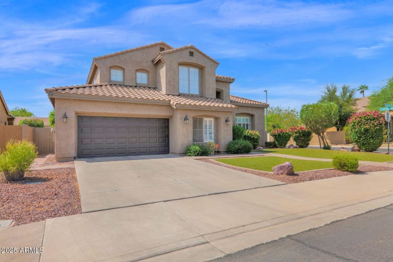 339 Horseshoe - 03Exterior1