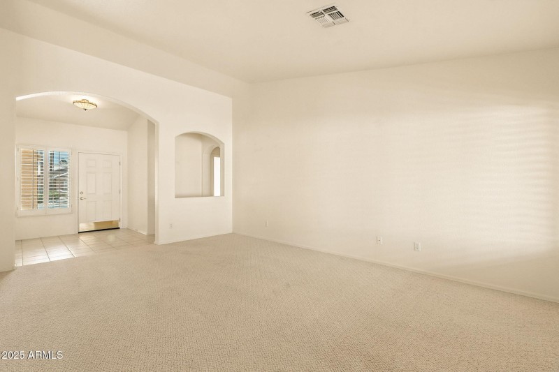 8-web-or-mls-Piccadilly-8