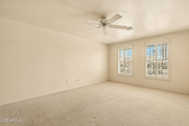 37-web-or-mls-Piccadilly-37