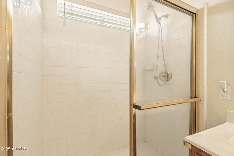 33-web-or-mls-Piccadilly-33