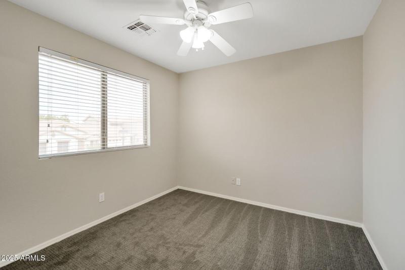 Holmes 5352 bedroom.