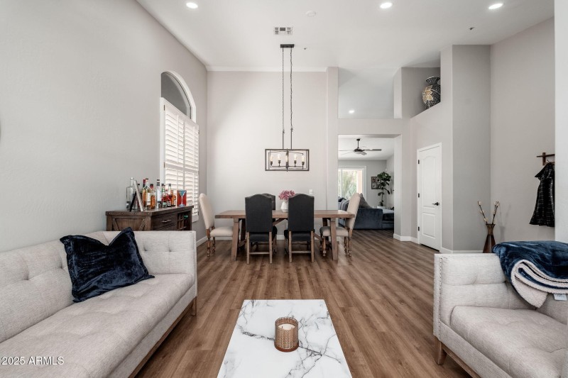 10035 E Janice Way - 05