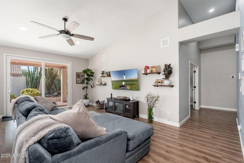 10035 E Janice Way - 07