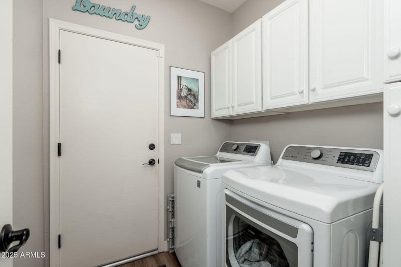 10035 E Janice Way - 23