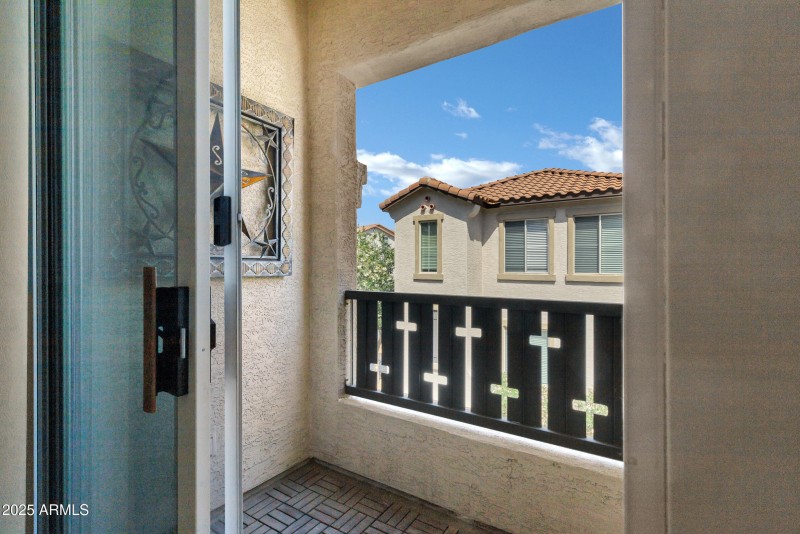 Second level balcony