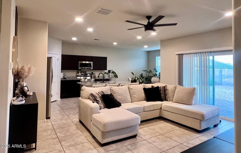 16d32c23-f884-4a1d-9621-83832753137f