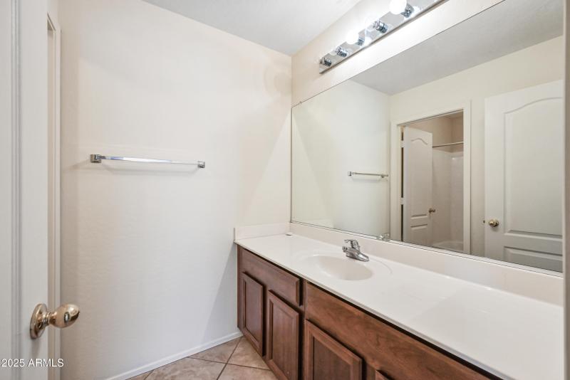 29-1543ENL-ocupix-Day2