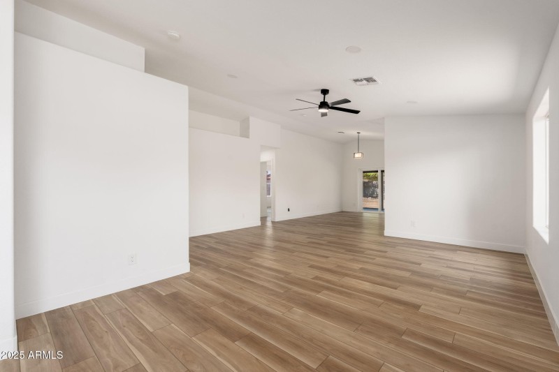 4545 N 67th Ave UNIT 1165 - 04