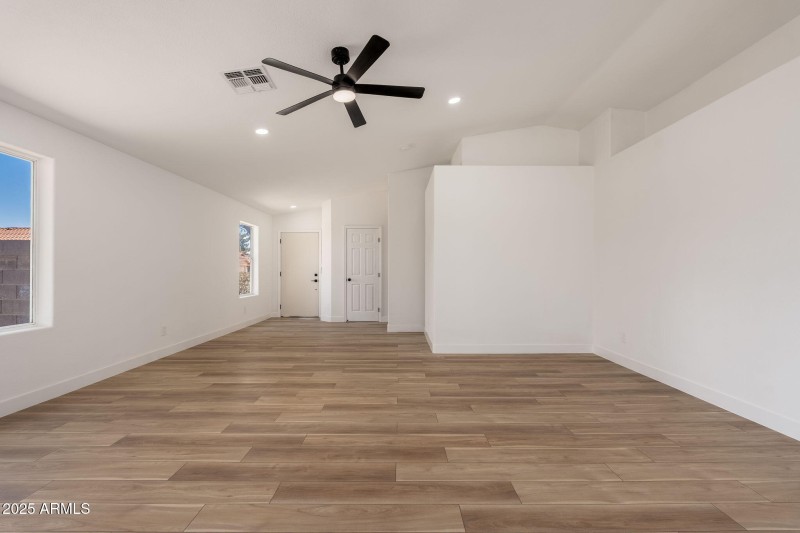 4545 N 67th Ave UNIT 1165 - 06