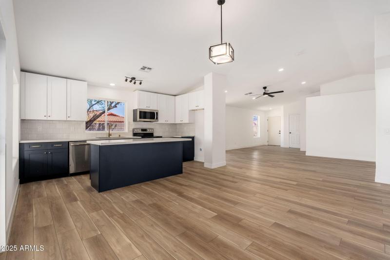 4545 N 67th Ave UNIT 1165 - 08