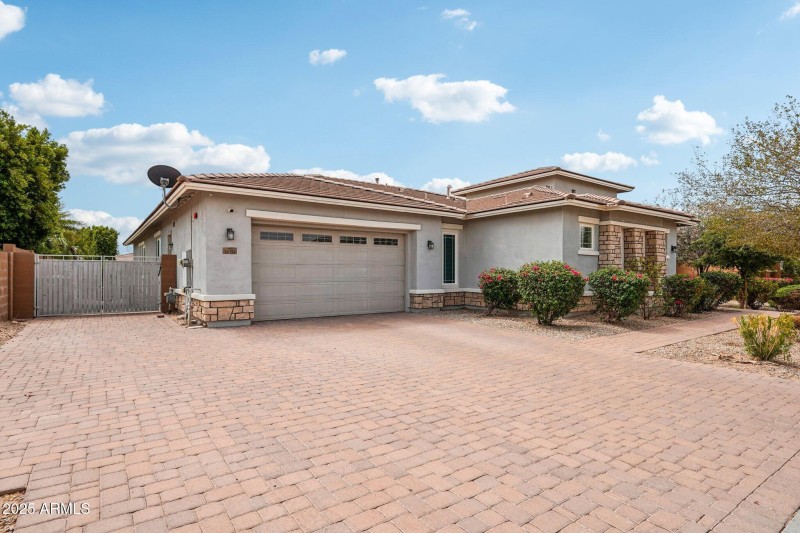 2-web-or-mls-W Oregon Ave-S0309-002