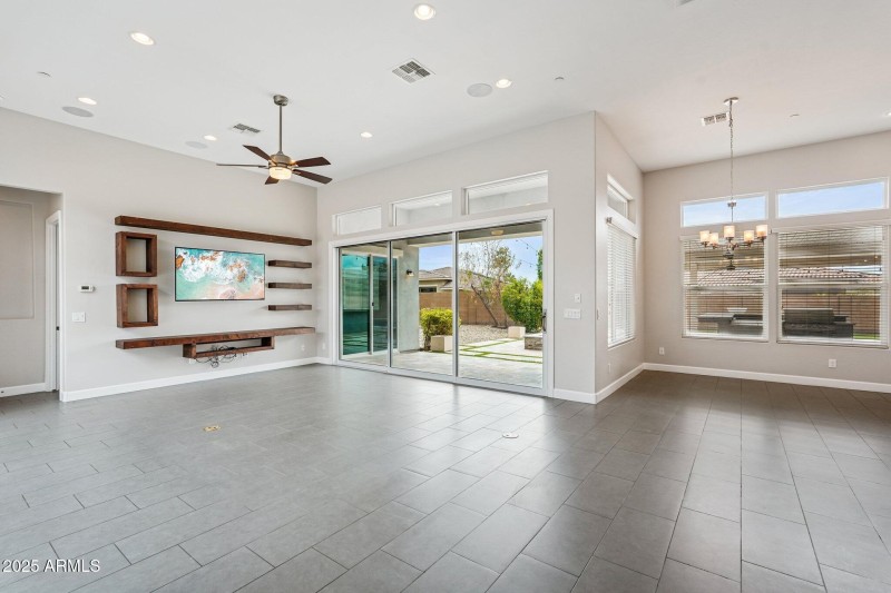 10-web-or-mls-W Oregon Ave-S0309-010