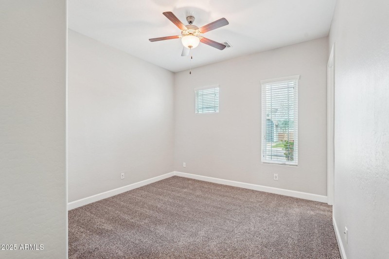 28-web-or-mls-W Oregon Ave-S0309-028