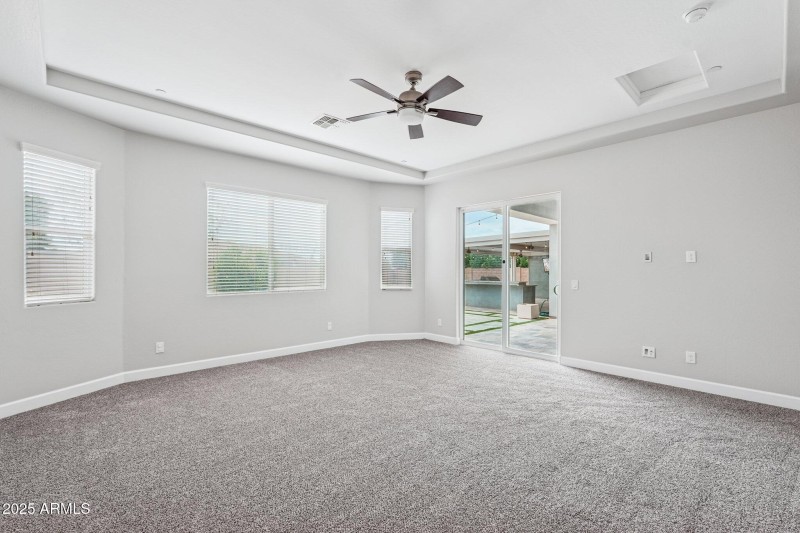 38-web-or-mls-W Oregon Ave-S0309-038