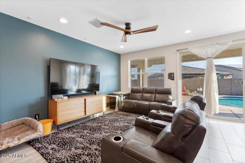 14-18879 W Cholla St